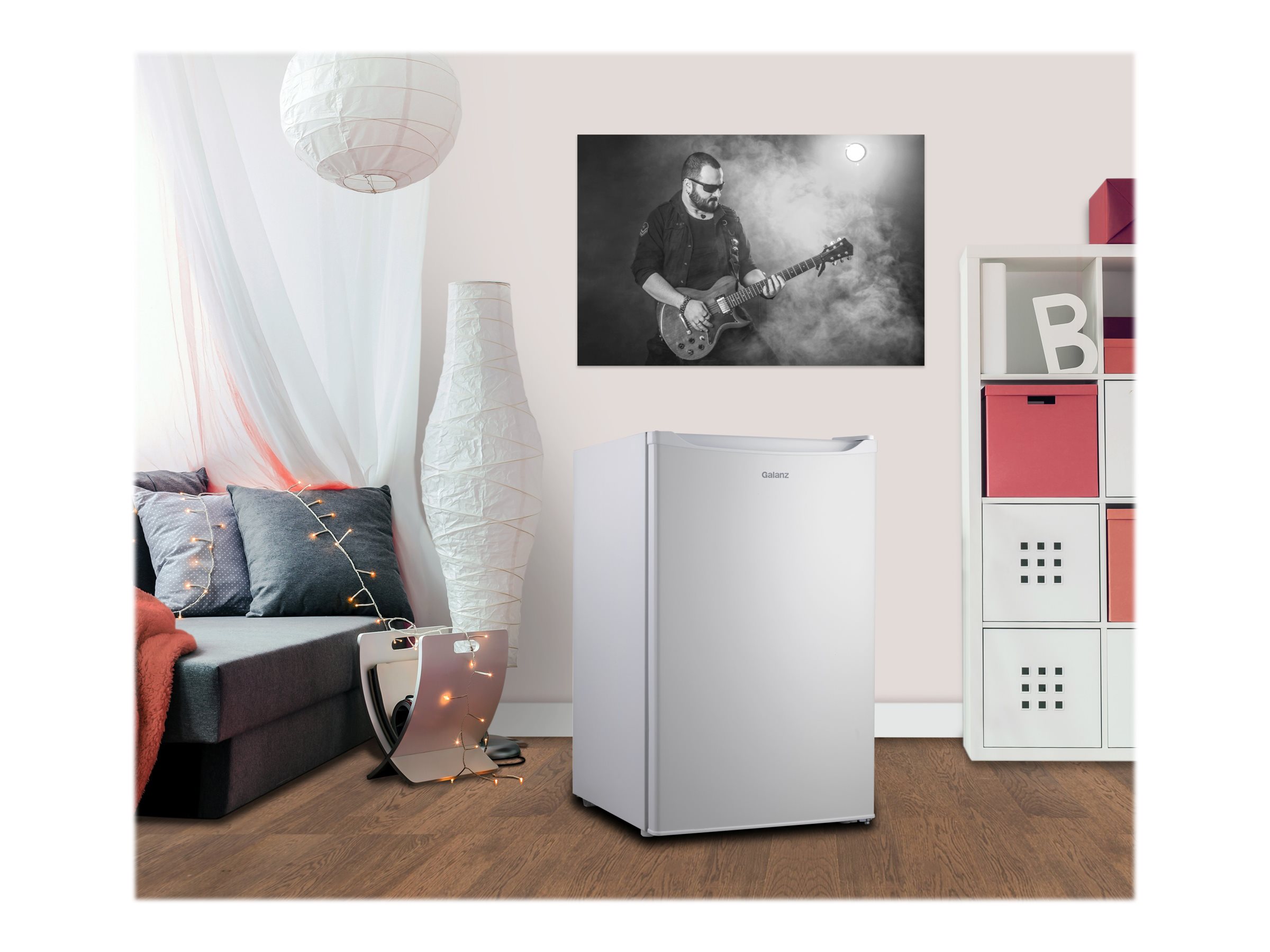 Galanz 3.1 cu.ft. Upright Freezer White GLFZ31WEE London Drugs